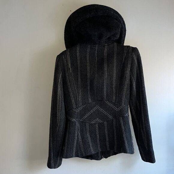 BEAUTIFUL WOMEN’S SIZE MEDIUM ZARA BASIC SHORT WOOL COAT W/WRAP COLLAR - Picture 10 of 14